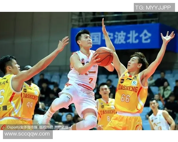 广东队与同曦队精彩对决全场录像回放及精彩瞬间分析